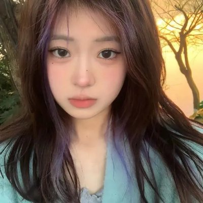 弱比少男闯女校